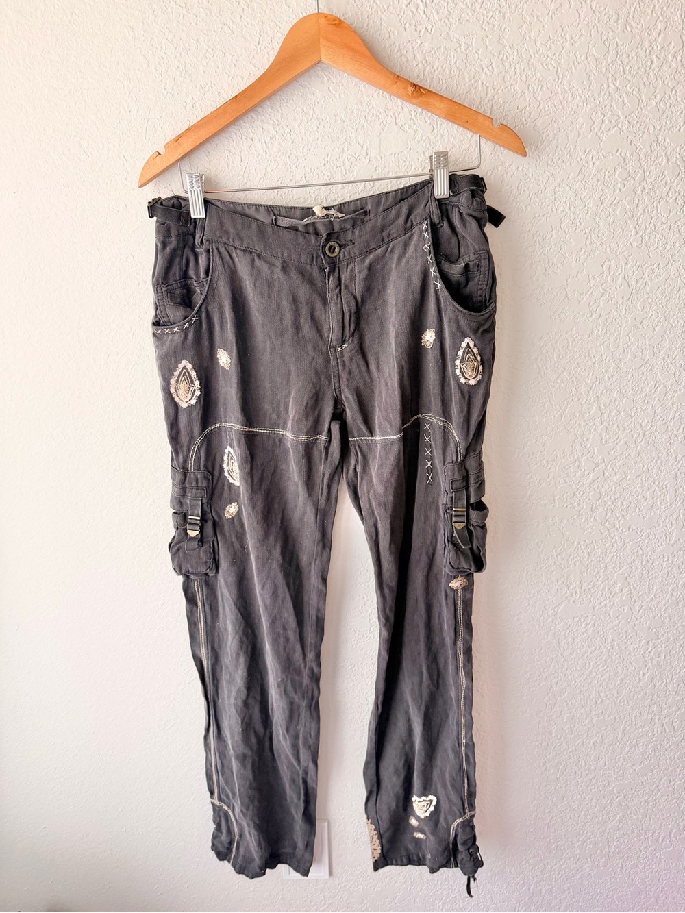 Da-Nang Retro Y2K Gray Embroidered Cargo Pants Sz S